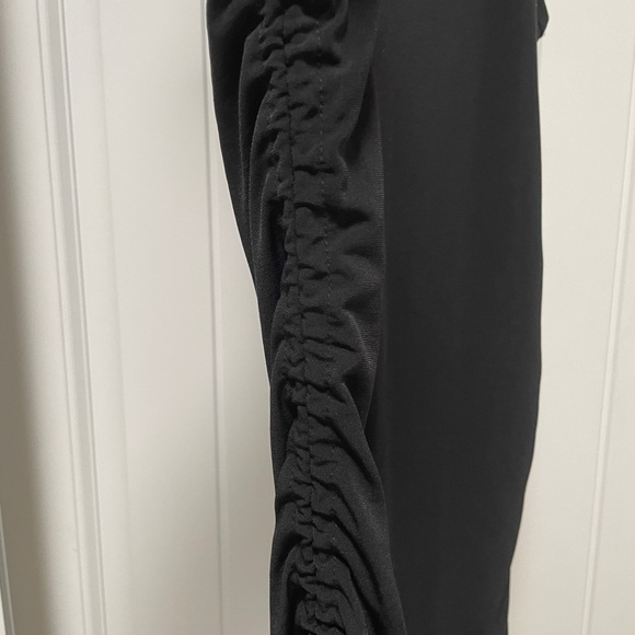 Michael Kors Body Con Dress, Black. Adjustment Ruching on both sides. Size Large - Picture 5 of 14